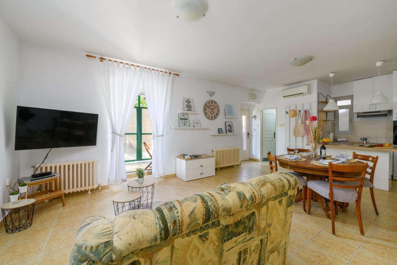 Apartman Aleksandra Pula Exterior foto